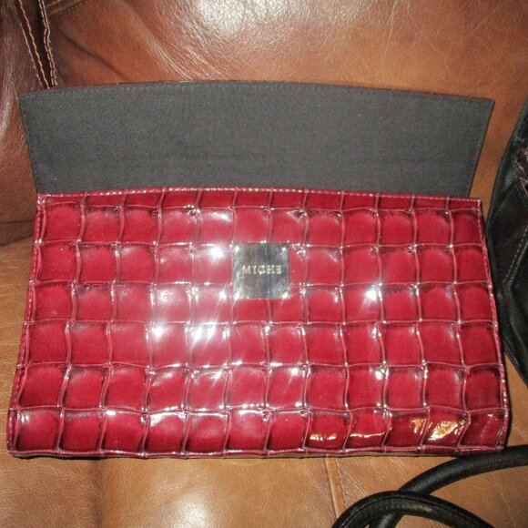 Miche Classic Convertible Handbag Base & 1 Shell - Picture 5 of 7